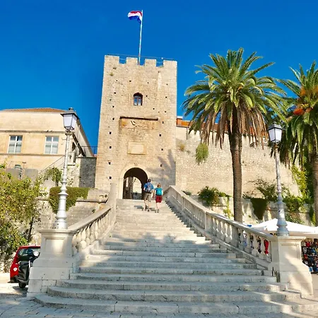 Mt Seafront Residence *