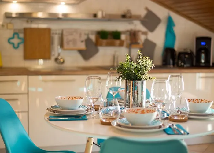 Mt Seafront Apartament Zavalatica